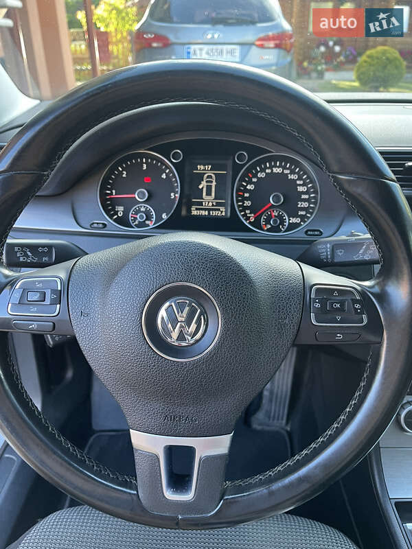 Универсал Volkswagen Passat 2012 в Надворной