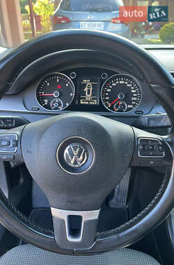 Универсал Volkswagen Passat 2012 в 