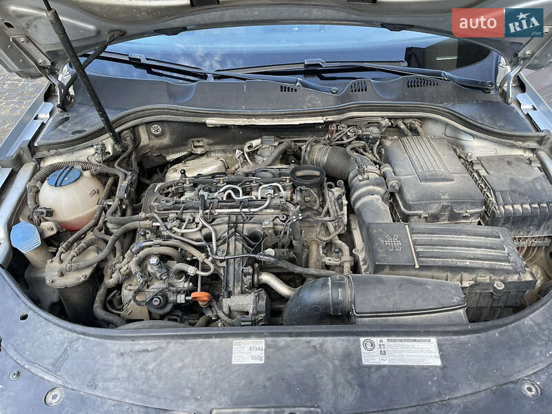 Универсал Volkswagen Passat 2012 в Надворной