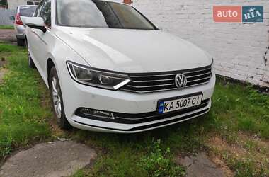 Седан Volkswagen Passat 2017 в 