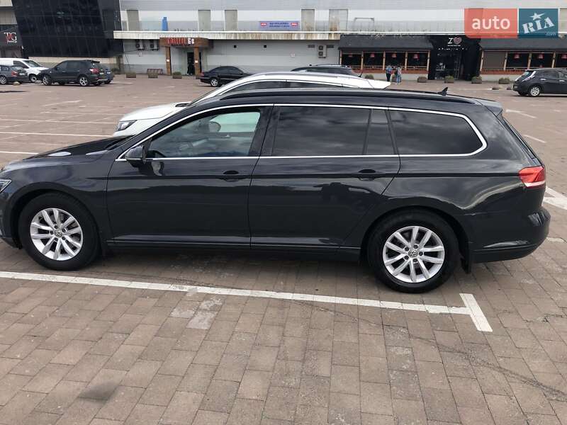 Универсал Volkswagen Passat 2015 в Житомире