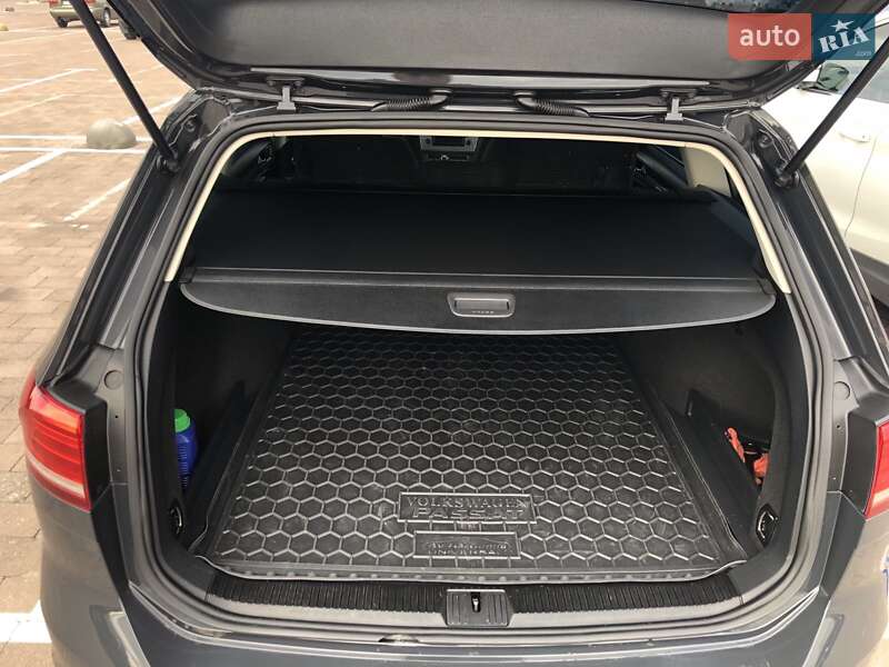 Универсал Volkswagen Passat 2015 в Житомире