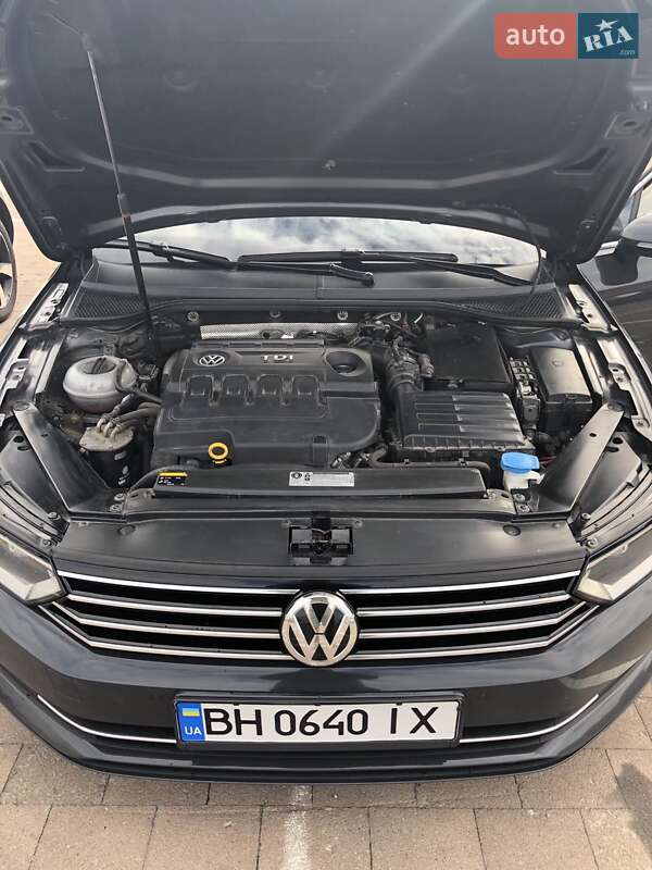 Универсал Volkswagen Passat 2015 в Житомире