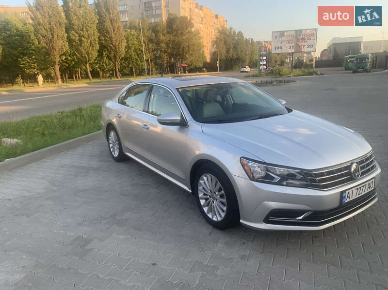 Седан Volkswagen Passat 2016 в Киеве