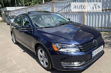 Седан Volkswagen Passat 2013 в Киеве