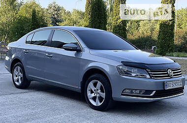 Седан Volkswagen Passat 2011 в Нетешине