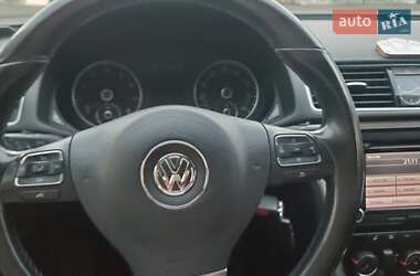 Седан Volkswagen Passat 2012 в 