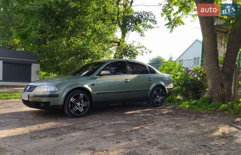Седан Volkswagen Passat 2001 в Львове