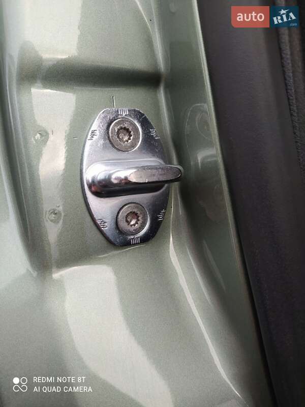 Седан Volkswagen Passat 2001 в Львове