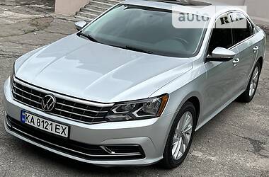 Седан Volkswagen Passat 2018 в Кам'янському