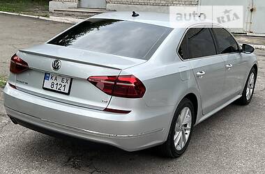 Седан Volkswagen Passat 2018 в Кам'янському