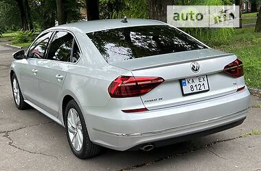 Седан Volkswagen Passat 2018 в Кам'янському