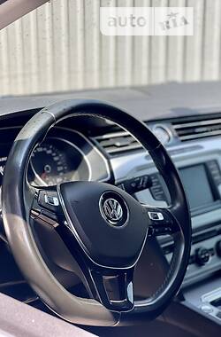 Универсал Volkswagen Passat 2016 в Кропивницком