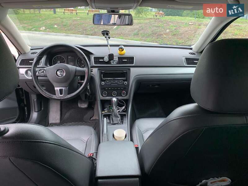Седан Volkswagen Passat 2013 в Львові