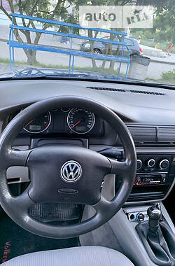 Універсал Volkswagen Passat 2001 в Сумах