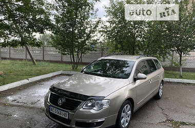 Универсал Volkswagen Passat 2005 в Вараше