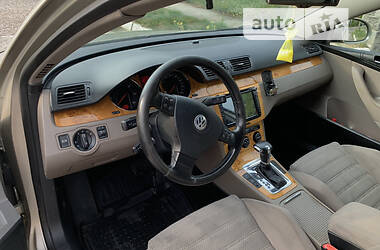 Универсал Volkswagen Passat 2005 в Вараше