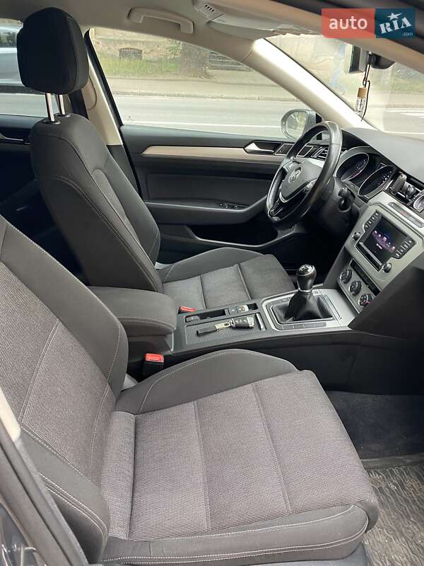 Універсал Volkswagen Passat 2016 в Миколаєві