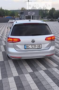 Універсал Volkswagen Passat 2018 в Львові