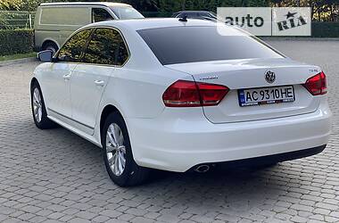 Седан Volkswagen Passat 2014 в Луцке