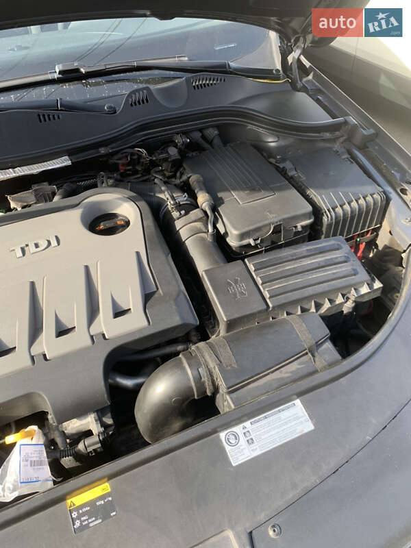 Універсал Volkswagen Passat 2013 в Вінниці