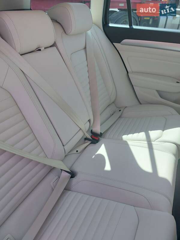 Универсал Volkswagen Passat 2018 в Черновцах