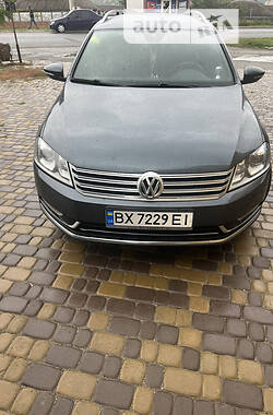 Универсал Volkswagen Passat 2014 в Чемеровцах