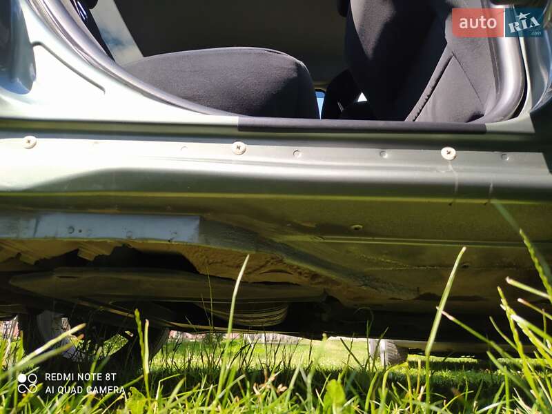 Седан Volkswagen Passat 2001 в Львове