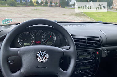 Седан Volkswagen Passat 2002 в 