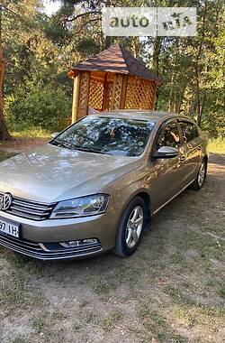 Седан Volkswagen Passat 2013 в Казатине