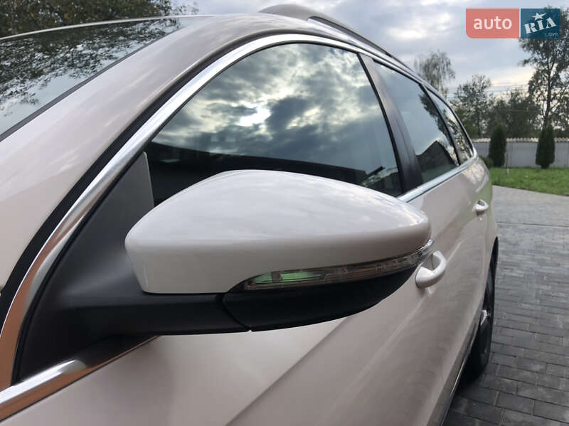 Універсал Volkswagen Passat 2013 в Коломиї