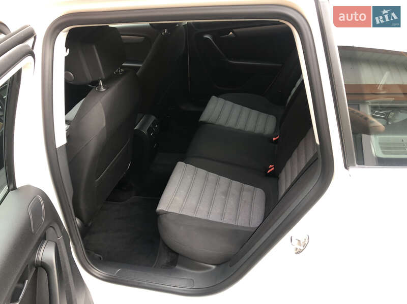 Універсал Volkswagen Passat 2013 в Коломиї