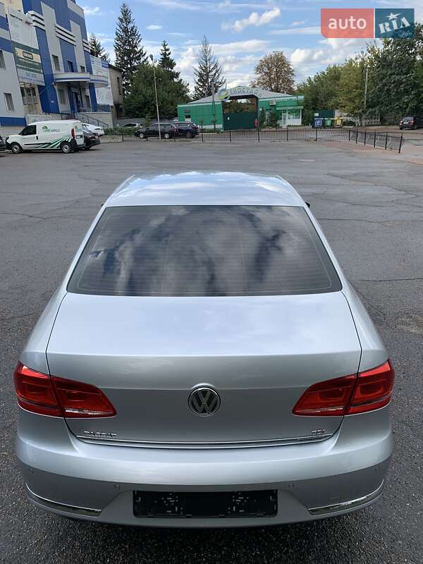 Седан Volkswagen Passat 2015 в Харькове