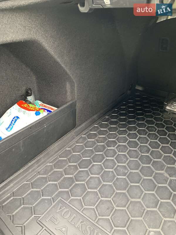 Седан Volkswagen Passat 2015 в Харькове