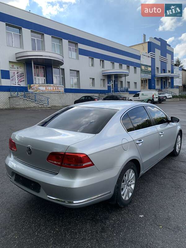 Седан Volkswagen Passat 2015 в Харькове