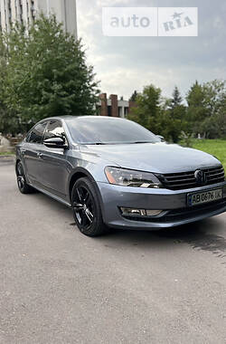 Седан Volkswagen Passat 2012 в Виннице