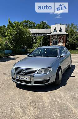 Седан Volkswagen Passat 2005 в Виннице