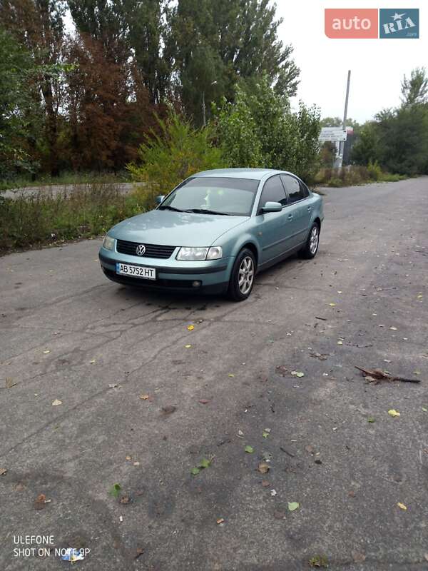 Седан Volkswagen Passat 1998 в Вінниці