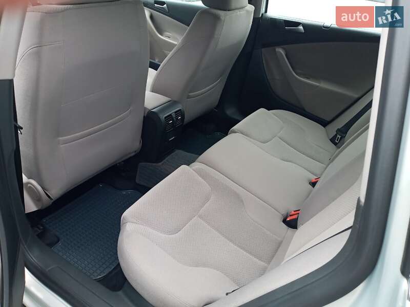 Универсал Volkswagen Passat 2008 в Ивано-Франковске