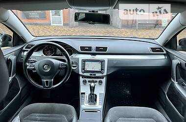 Седан Volkswagen Passat 2011 в 