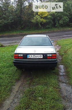 Седан Volkswagen Passat 1988 в Тетиеве