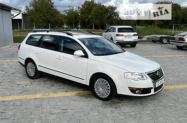 Универсал Volkswagen Passat 2009 в Коломые