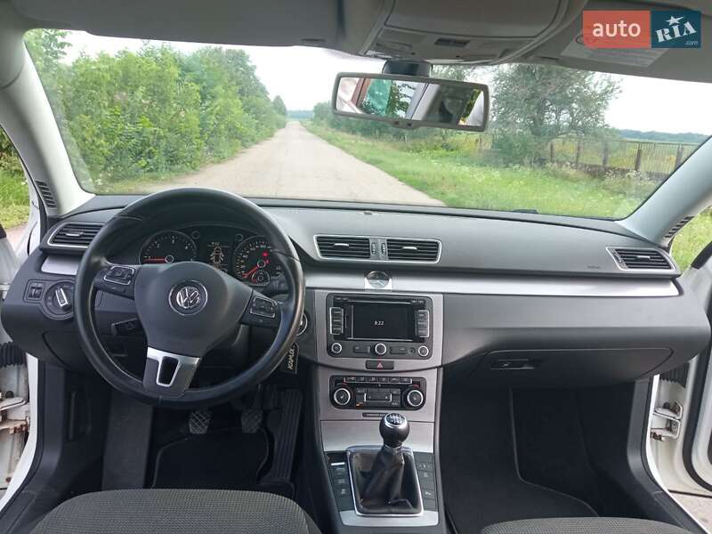 Універсал Volkswagen Passat 2010 в Миронівці