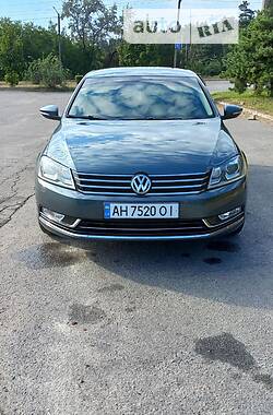 Седан Volkswagen Passat 2013 в Горишних Плавнях