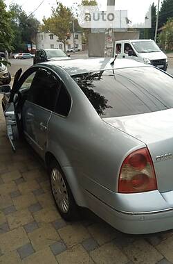 Седан Volkswagen Passat 2003 в Одессе