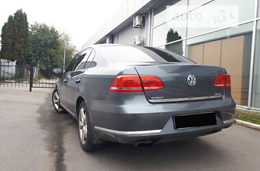 Седан Volkswagen Passat 2012 в Кременчуці