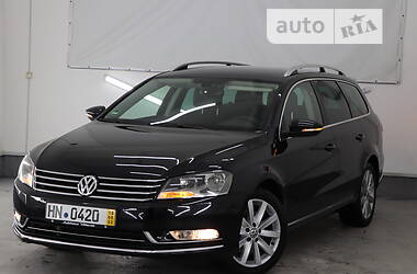 Універсал Volkswagen Passat 2011 в Трускавці