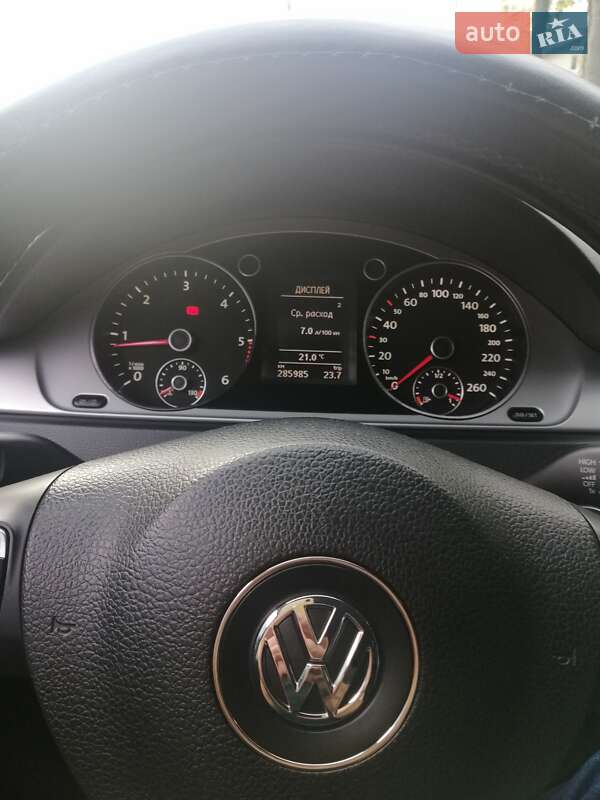 Универсал Volkswagen Passat 2012 в Киеве фото 3 Универсал Volkswagen Passat 2012 в Киеве