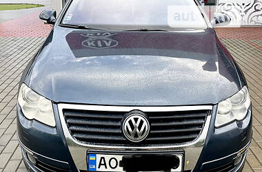 Универсал Volkswagen Passat 2006 в Хусте