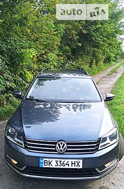 Универсал Volkswagen Passat 2011 в Кобеляках